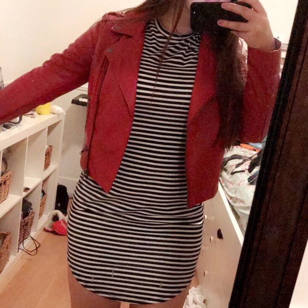 Black and white striped bodycon dress 🖤